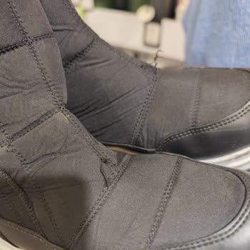 FLO Cevahir AVM'den Alınan Ayakkabının Dikiş Sorunu