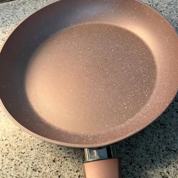 Karaca Set mit Mängel an Pfanne und Topf