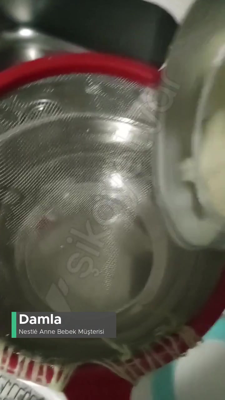Nestlé Anne Bebek Mama İçinden Farklı Şeyler Çıktı! videonun kapak resmi