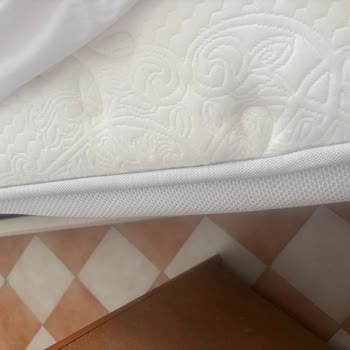 İki Ayda Deforme Olan Yatak Ve İlgisiz Servis