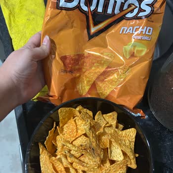 Doritos Paketinde Şaşırtıcı Ve Hijyenik Olmayan Parçalar!