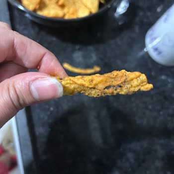 Doritos Paketinde Şaşırtıcı Ve Hijyenik Olmayan Parçalar!