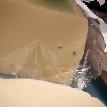 Şok Market 'ten Aldığım Peynirde Yabancı Madde Şoku