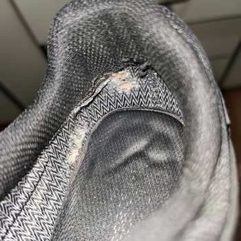 Skechers Ayakkabıda Hızlı Aşınma Ve Garanti Sorunu