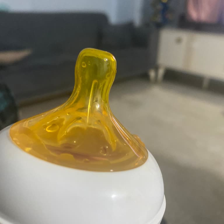 Avent Biberon Renk Değişimi Sorunu