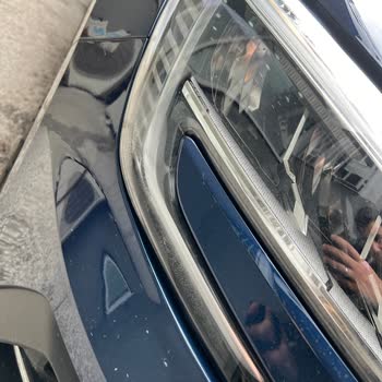 Yağmurlu Gecede Renault Megane Far Sorunu