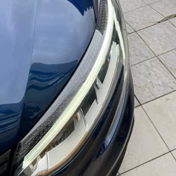 Yağmurlu Gecede Renault Megane Far Sorunu