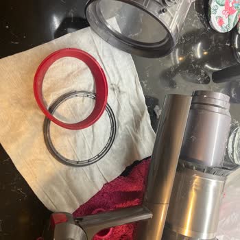 Dyson V15 Süpürgemin Toz Haznesi Sorunu