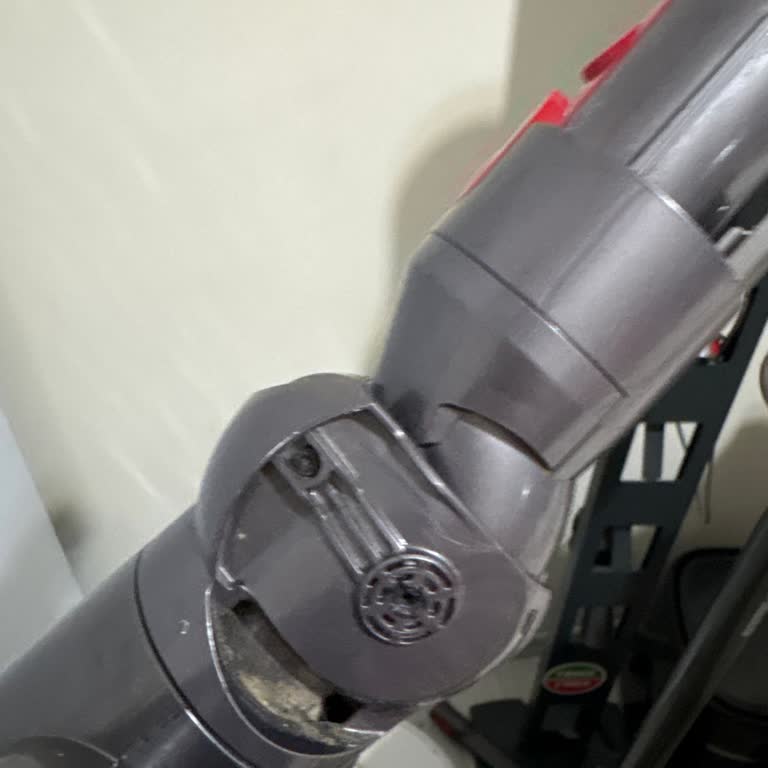 Dayanıklı Denilen Süpürge Sürekli Arızalanıyor