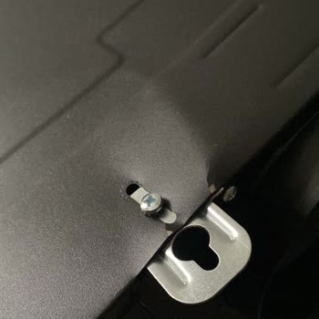 Kırık Davlumbaz Ve Zarar Gören Fayans: Çözüm Bekleyen Mağduriyet