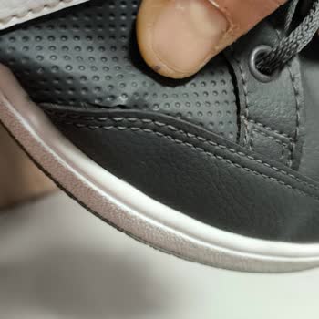 Ayakkabıda Üretim Kusuru: Yanlardan Açılma Sorunu