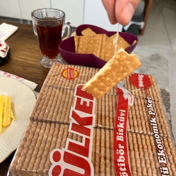 Ülker Bisküvisinde Çuval İpi Tehlikesi