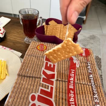 Ülker Bisküvisinde Çuval İpi Tehlikesi