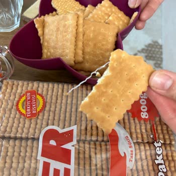Ülker Bisküvisinde Çuval İpi Tehlikesi