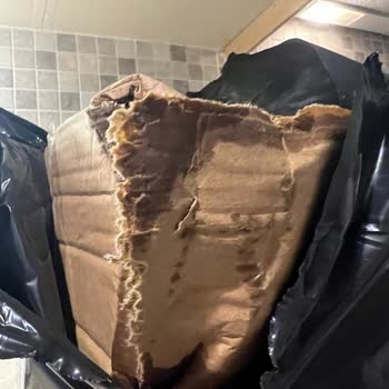 Hasarlı Ürün Ve Yetersiz Müşteri Hizmeti: Pazarama Ve Sleepy'ye Güvenim Kalmadı