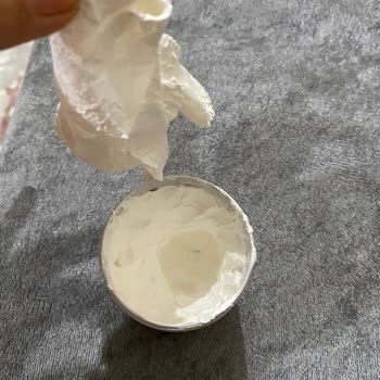 Found a Cloth Piece in Sudocrem Jar – Hygienic Concern for Baby’s Safety
