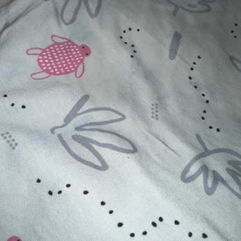 OMO Deterjanı Kıyafetlerde Kalıcı Mavi Lekeler Bırakıyor