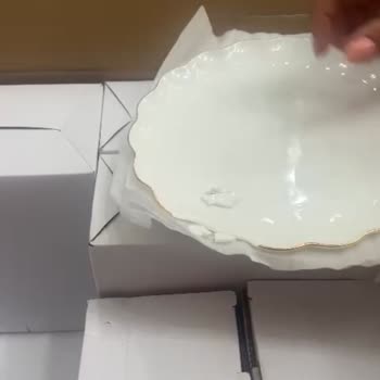 Kırık Yemek Seti Ve Eksik Parçalar: Müşteri Hizmetlerinde Çözüm Bulunamıyor