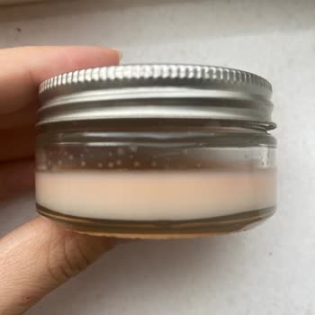 Jowe Kaş Sabitleyici Ürün Beyazlaştı Ve Dondu