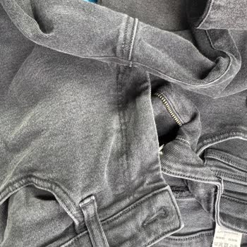 Mavi'den Aldığım Pantolonlar Hızla Soldu Ve Astarı Aşındı