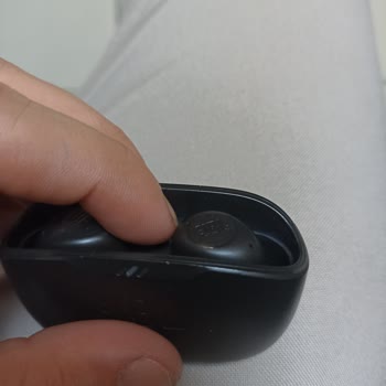 JBL100tws Kulaklığımın Sağ Tarafı Çalışmıyor, Yardım Bekliyorum