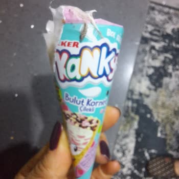 Ülker Çikolata Skandalı: Kurtlu Ürün Şoku!