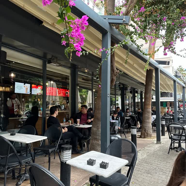 Müşteri Hizmetlerinde Profesyonellik Eksikliği Ve Yanıltıcı Davranışlar