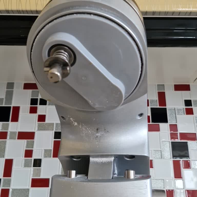 Karaca Mutfak Şefinin Yedek Parça Sorunu