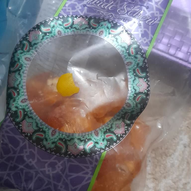 Paşazade Lokum Akide Şekerin İçinden Plastik Eldiven Parçası Çıktı