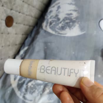 Gratis BB Krem Yüzümü Sivilcelerle Doldurdu