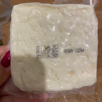 Güvenilir Marka Sütaş'tan Küflü Peynir Şoku