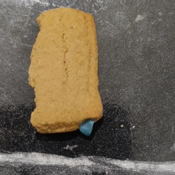 Bebek Bisküvisinde Şok Edici Yabancı Madde!