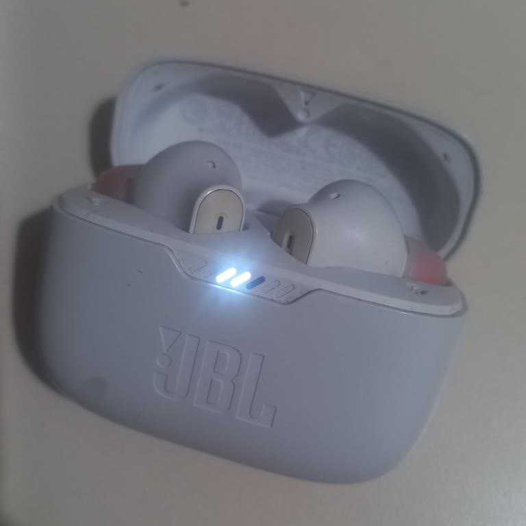 JBL 230 NC Sol Kulaklık Şarj Sorunu