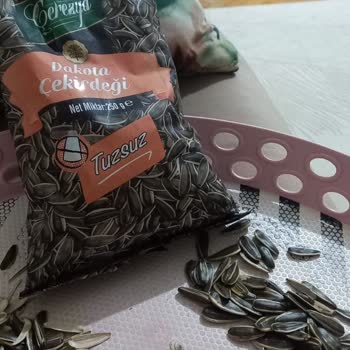 Çekirdek Paketinden Salyangoz Çıktı!