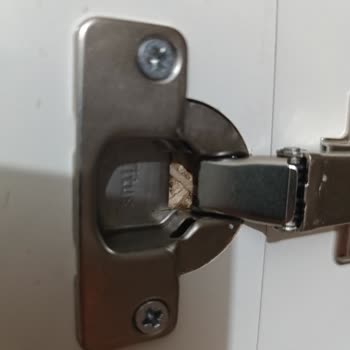 Yanıltıcı Ürün Tanıtımı Ve Kalitesiz Malzeme