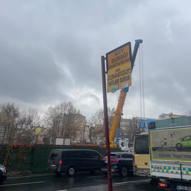 Beşiktaş Meydanı'nda 62G Otobüs Çilesi