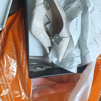 FLO Ayakkabı Yanlış Ürün Gönderimi Ve İlgisizlik