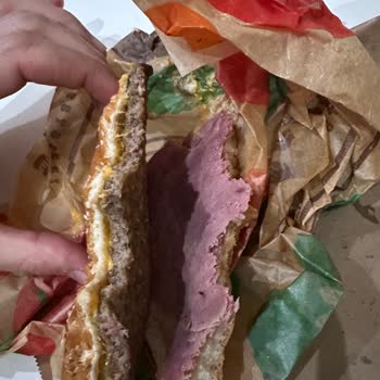 Eksik Ve Soğuk Hamburger Deneyimi: Telafi Bekleniyor