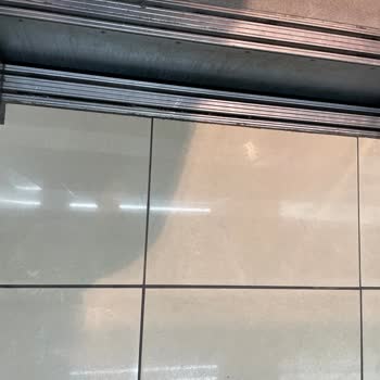 Maltepe Park AVM Asansör Arızası Ve İlgisiz Görevli Üslubu