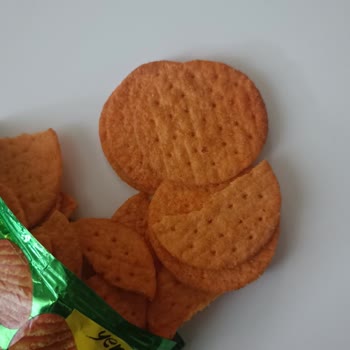 Beklentilerin Altında Kalan Kraker Deneyimi