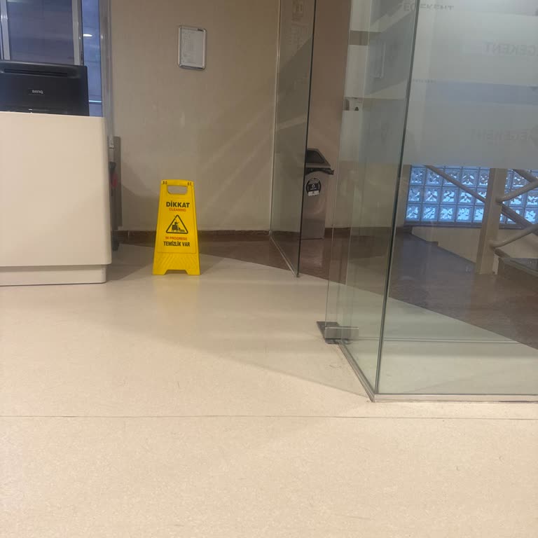 Uzun Süreli Bekleme Ve Yetersiz Bilgilendirme Sorunu