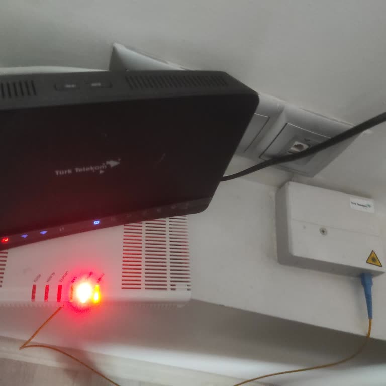 Sürekli Kesilen İnternet Ve İlgisiz Hizmet