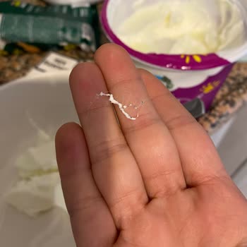 Migros Hemen Yoğurdunda Hijyen Skandalı: Güven Sarsan Deneyim