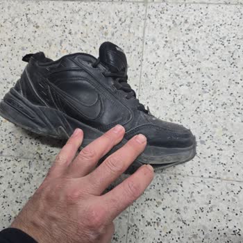 Nike Air Monarch LV: Hayal Kırıklığı Ve İletişimsizlik