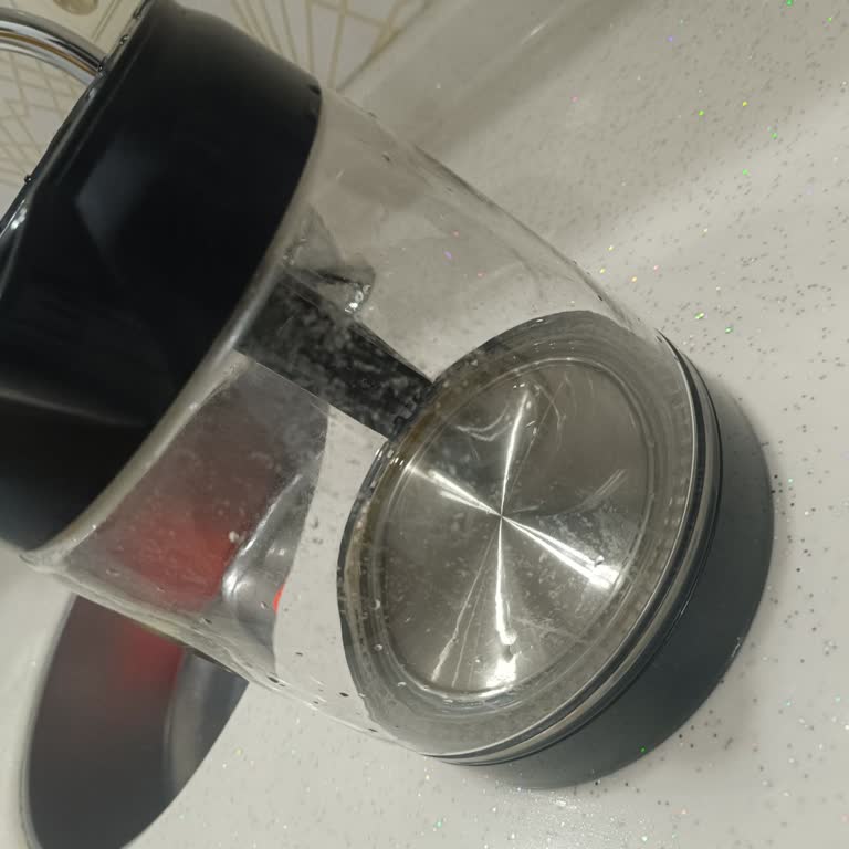 Karaca Çaycıda Kalıcı Lekeler Ve Yetersiz Destek