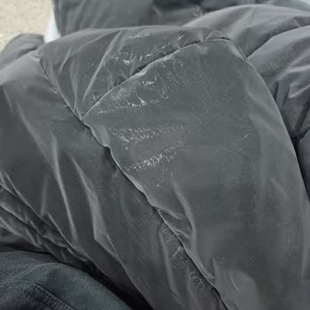 Mavi Montta Beklenmedik Renk Solması Ve Lekeler