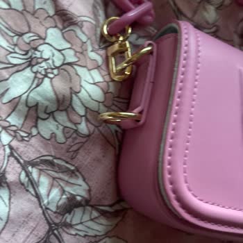 Eksik Ve Özensiz Gönderilen Çanta Şikayeti