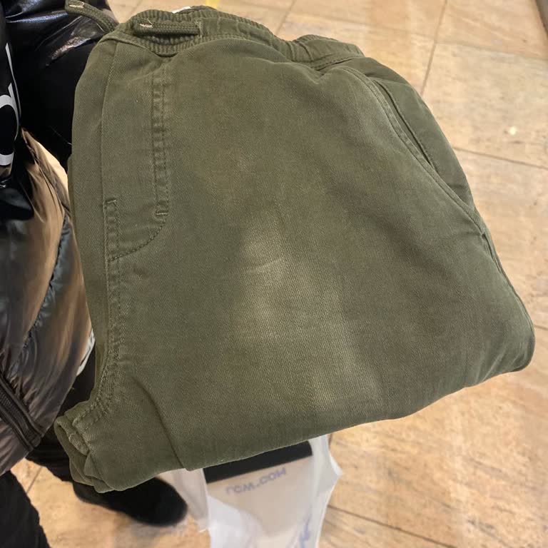 Zara Pantolon Renk Değişimi Ve Mağaza İlgisizliği