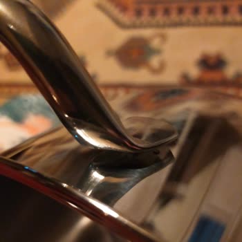 Kalitesiz Tencereler Ve Tutarsız Fiyatlar