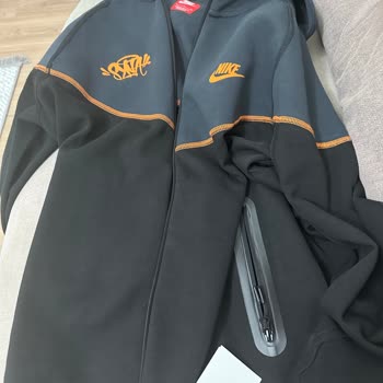 Yanlış Ürün Ve Ulaşılmaz Müşteri Hizmetleri